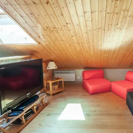 La Ploche 6 Apartment *